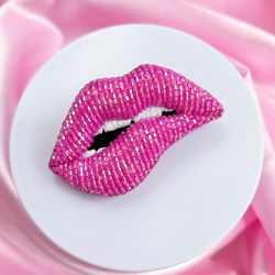 Pink Lips Beaded Brooch Fashion Accessory for Women Handmade Brooch