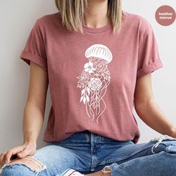 floral sea animals graphic tees for women, aesthetic ocean creatures sea marine life crewneck sweatshirt, marine biology