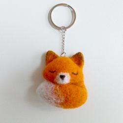 Handmade needle felting fox key chain/Totem animal keychain gift/Woodland animal bags pendant/Sleeping fox - bags charm
