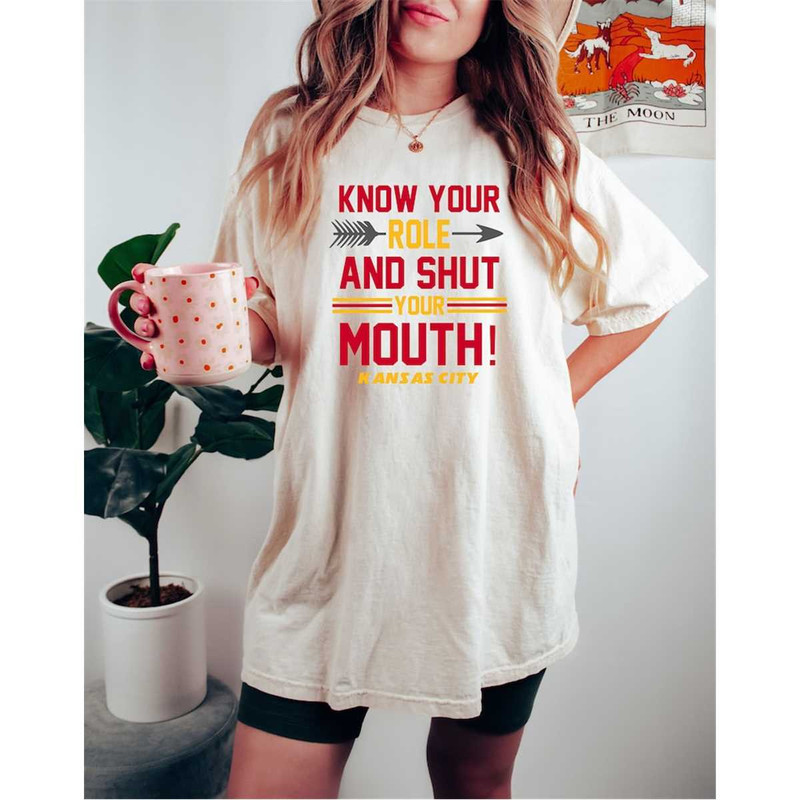 MR-95202312105-comfort-colors-know-your-role-and-shut-your-mouth-shirt-image-1.jpg