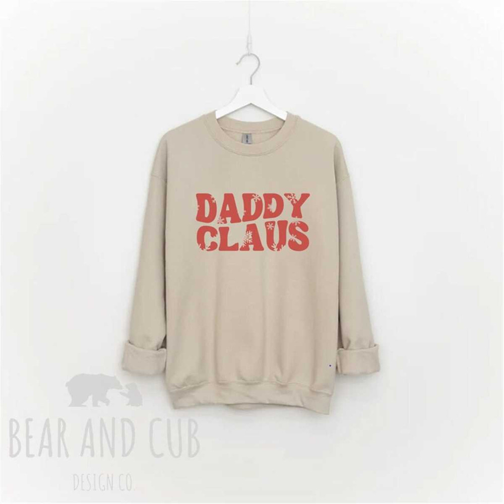 MR-95202318518-daddy-claus-sweatshirt-mr-claus-crewneck-retro-christmas-image-1.jpg