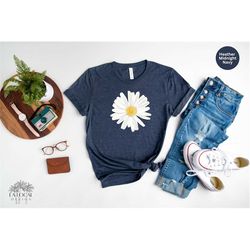 daisy shirt, wildflower shirt, floral shirt gift, birth month flower, mothers day gift for wife, summer shirt, daisy wom