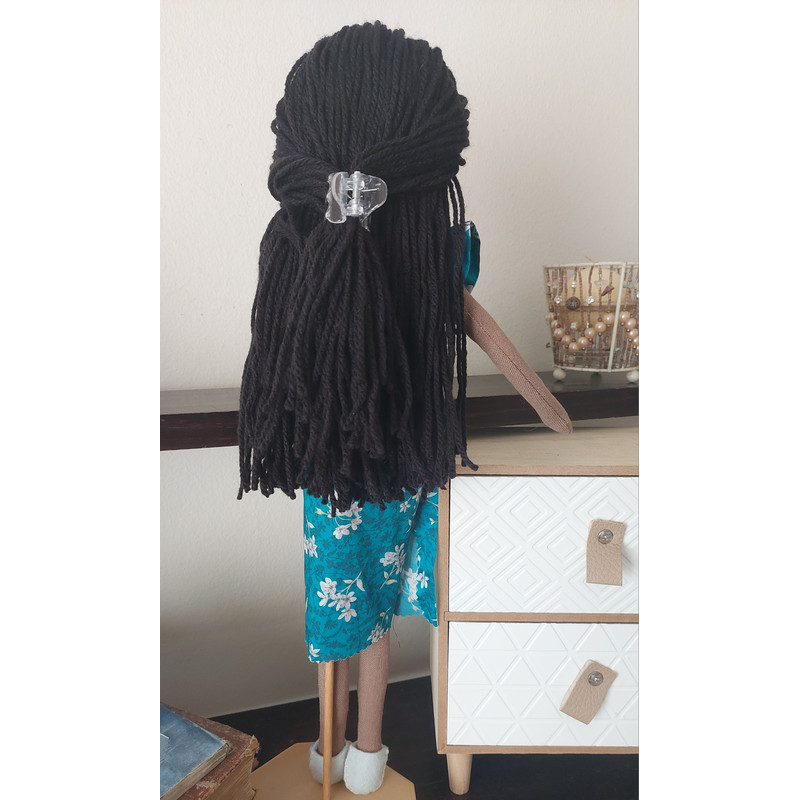 amelia back hair.jpg