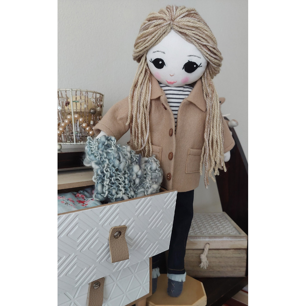 amelia camel coat .jpg