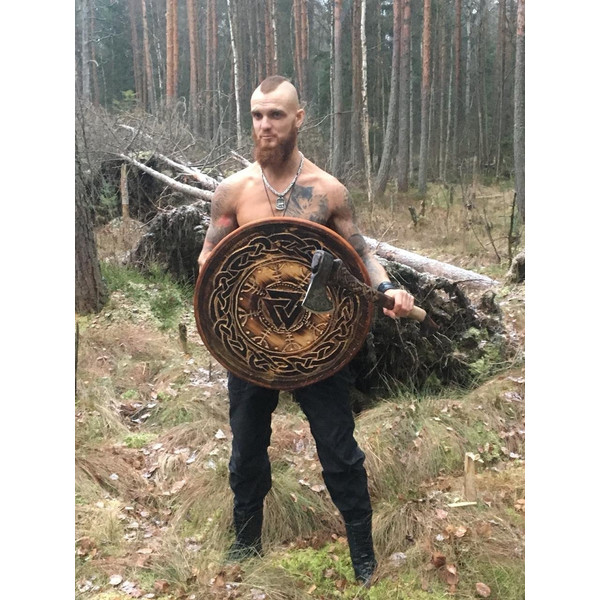 handmade-viking-shield-2_960x1280.jpg