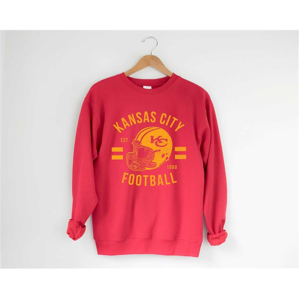 MR-115202314823-kc-chiefs-sweatshirt-vintage-kansas-city-chiefs-sweatshirt-red.jpg