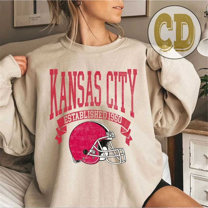 MR-115202316393-kansas-city-football-helmet-retro-distressed-vintage-style-image-1.jpg
