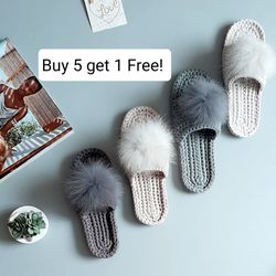 Wedding slippers with pompom for the bride and bridesmaid. Bachelorette party shoes