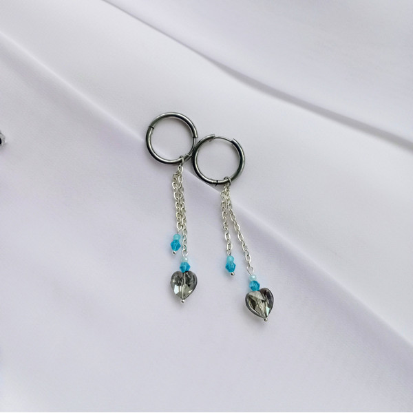 Love-earrings-with-blue-hearts.jpg