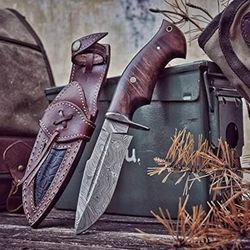 damascus hunting knife, hand, hand forged knife, damascus steel knife, bob cat knife, gifts for men, groomsmen gift