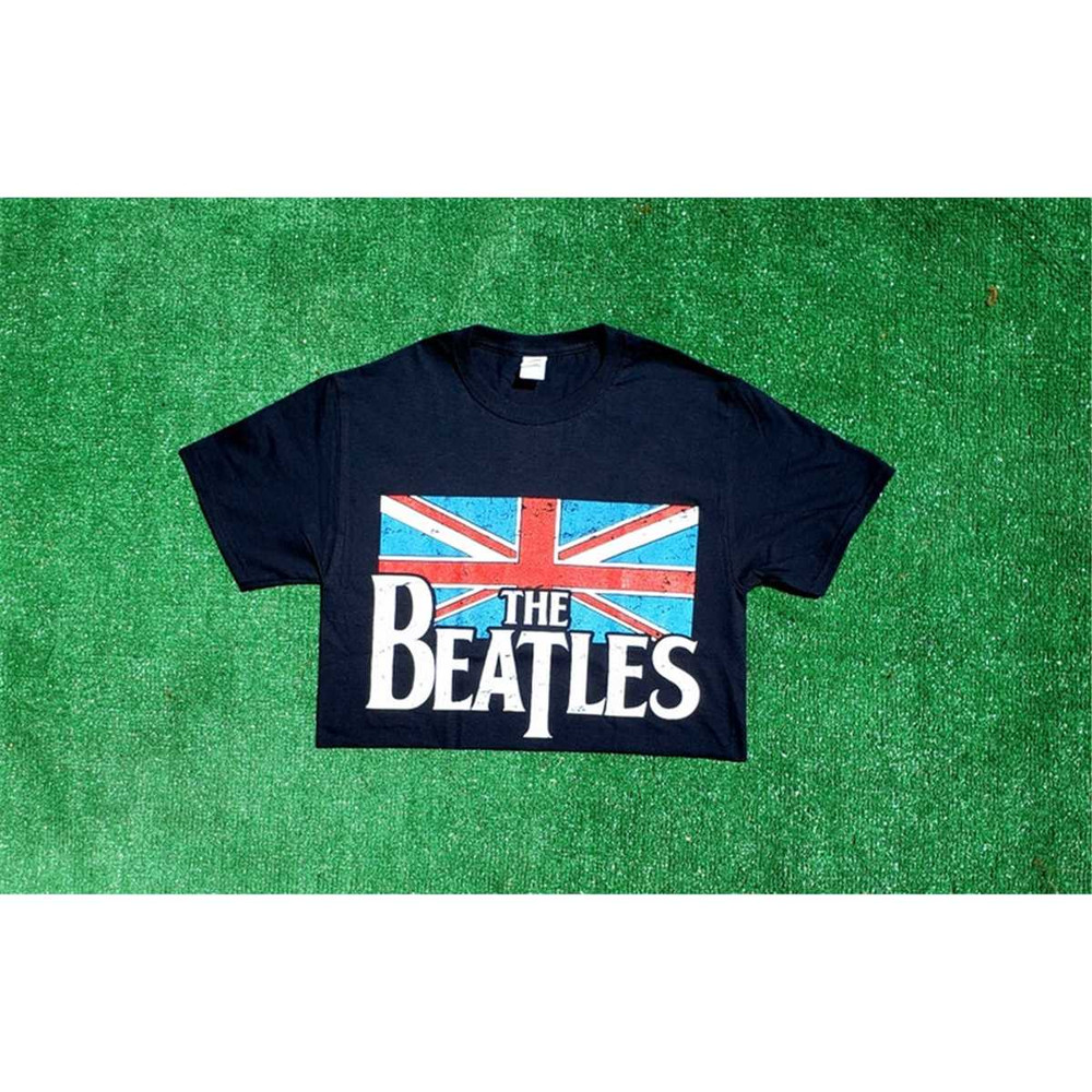 MR-1552023144658-crop-top-the-beatles-image-1.jpg