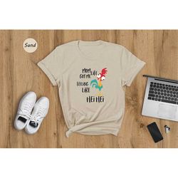 mom life got me feeling like hei hei shirt, funny mom t-shirt, mothers day tee, new mom gift, mom lover shirt