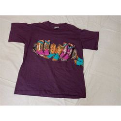 vtg t-shirt  western boots cowboy boots 1993 country boots