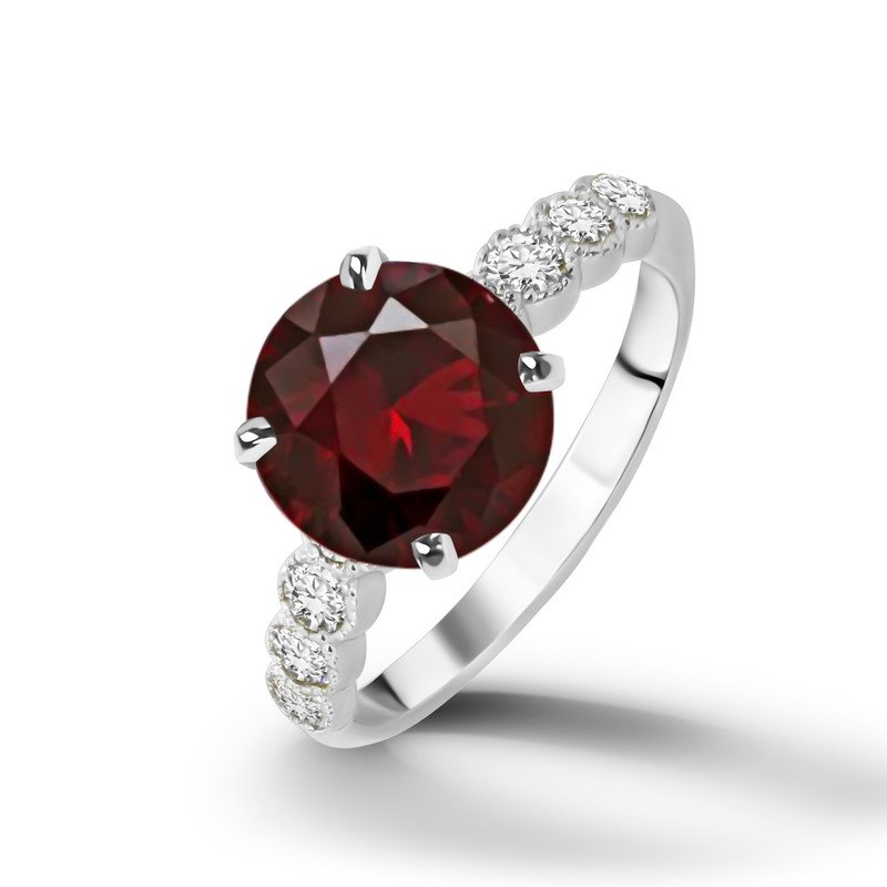 White-Garnet.jpg
