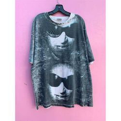 u2 zoo tv tour full shirt graphic of tv static faces close up single stitch t-shirt