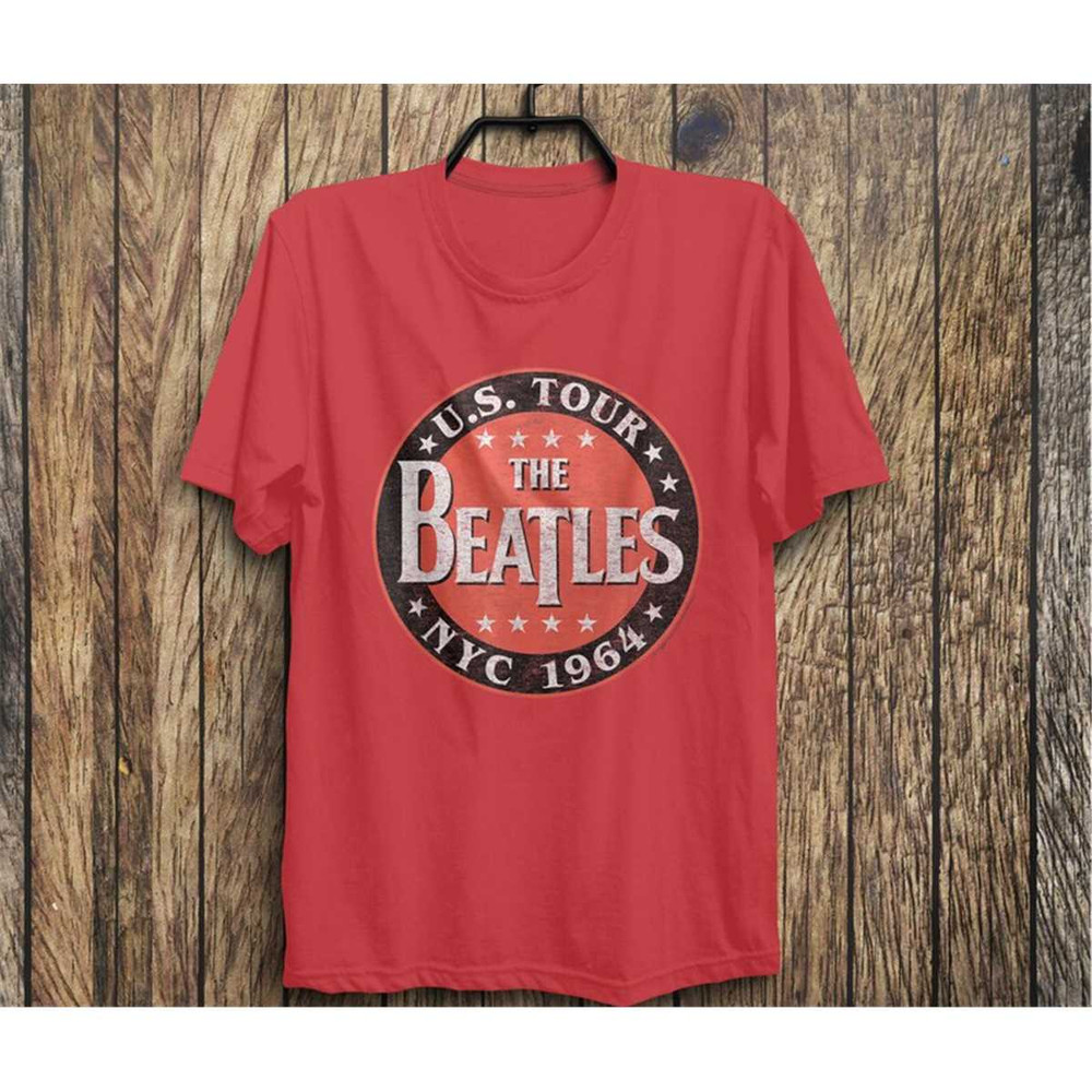 MR-175202314345-the-beatles-us-tour-nyc-1964-graphic-t-shirt-image-1.jpg