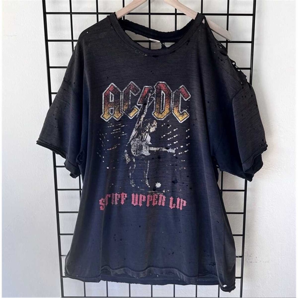 MR-1752023181050-vintage-2000-acdc-stiff-upper-lip-tour-t-shirt-image-1.jpg