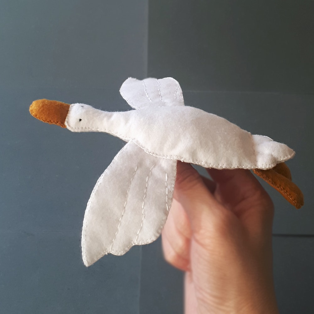 Goose soft toy felt sewing pattern.jpg