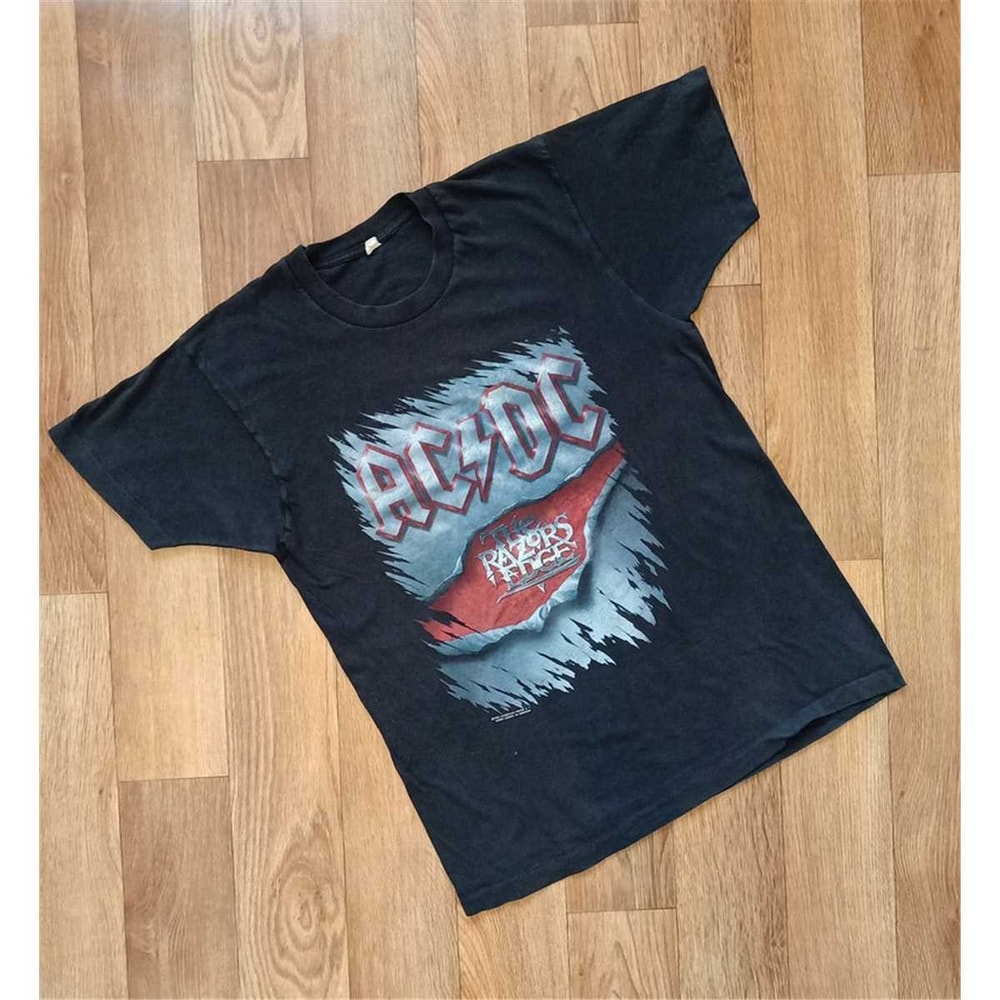 MR-1752023215741-vintage-1990-1991-acdc-tour-the-razors-age-rare-t-shirt-tee-image-1.jpg