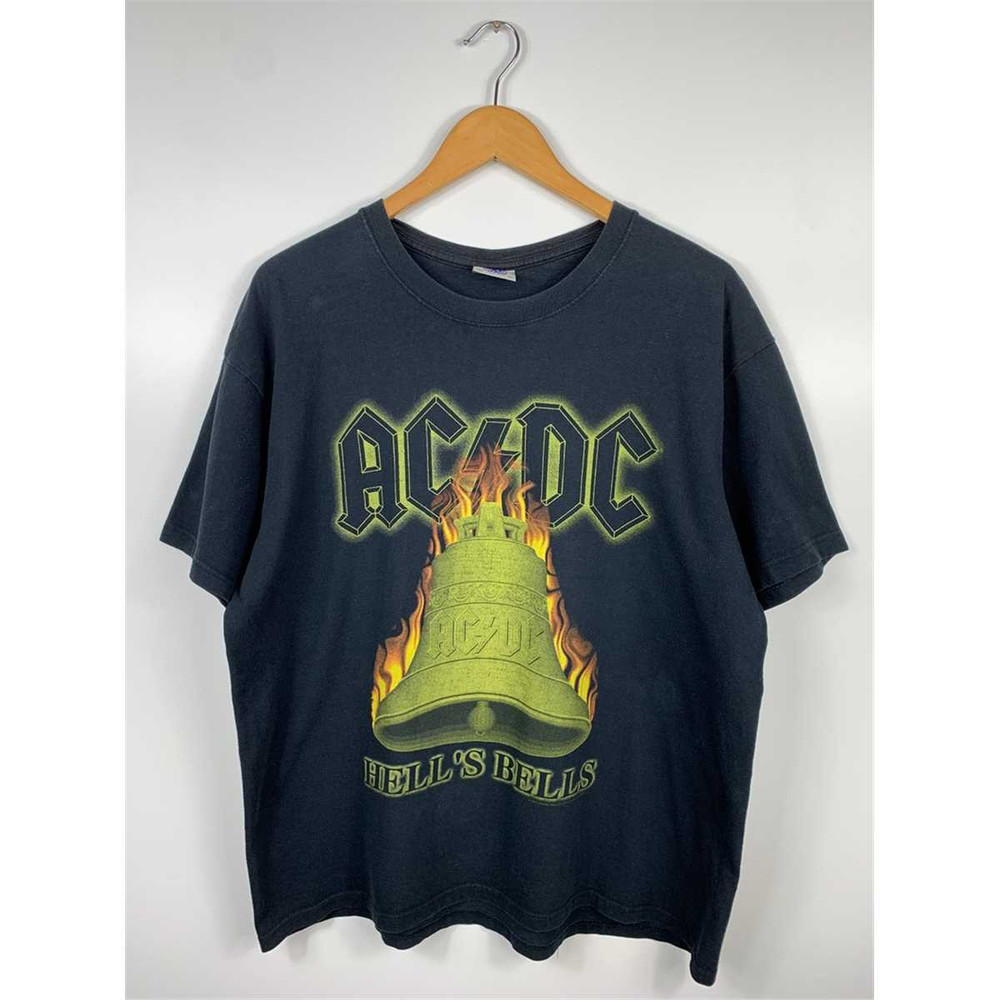 MR-1752023222956-vintage-acdc-hells-bells-2001-t-shirt-retro-old-school-style-image-1.jpg