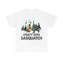 i party with sasquatch bigfoot vintage camper t-shirt