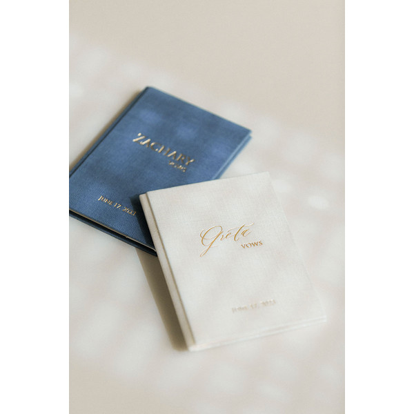 Bark-and-Berry-Stone-Ivory-Silver-vintage-linen-wedding-embossed-monogram-vows-folder-book-001.jpg