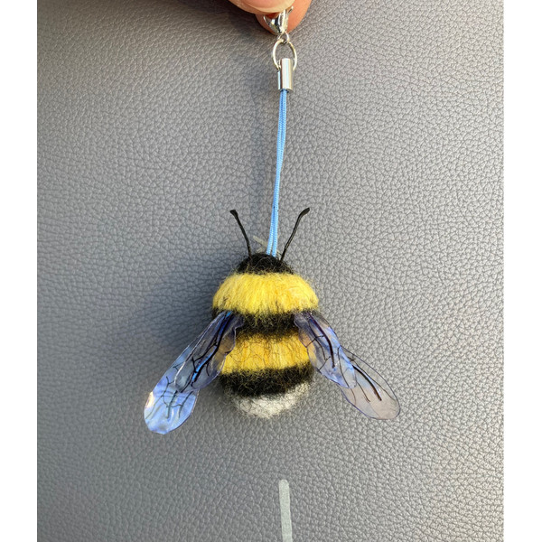 Wool-Bumblebee-3d-car-keychain-Handmade-needle-felted-realistic-bee-bag-charm