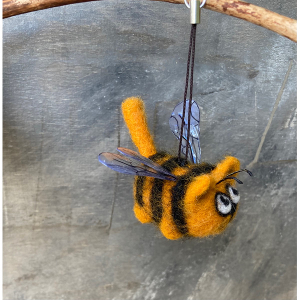 Cat-bee-with-wings-3d-keychain-Handmade-needle-felted-cute-bag-charm 4