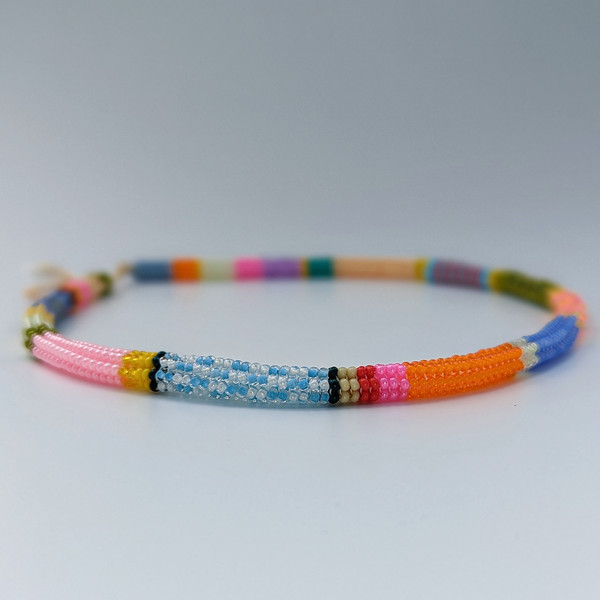 Colorful-women-necklace-01.jpeg