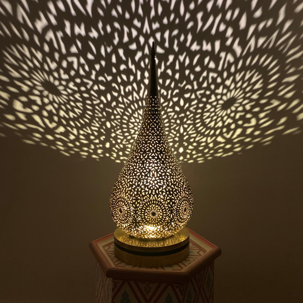 Moroccan table lamp brass light, bronze bedside lamp, Moroccan night light, Handmade bedside lamp, boho lamp light decor, brass shade lamp (9).png