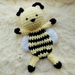 Bee CROCHET PATTERN | Bee Plush Snuggler | Crochet Bee Toy | Bee Amigurumi | Bee Lovey