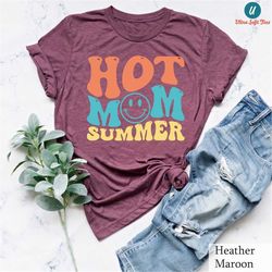 hot mom summer shirt, funny mom shirt, mama t-shirt, gift for mom, groovy summer shirt, smiley face tee, retro mom shirt