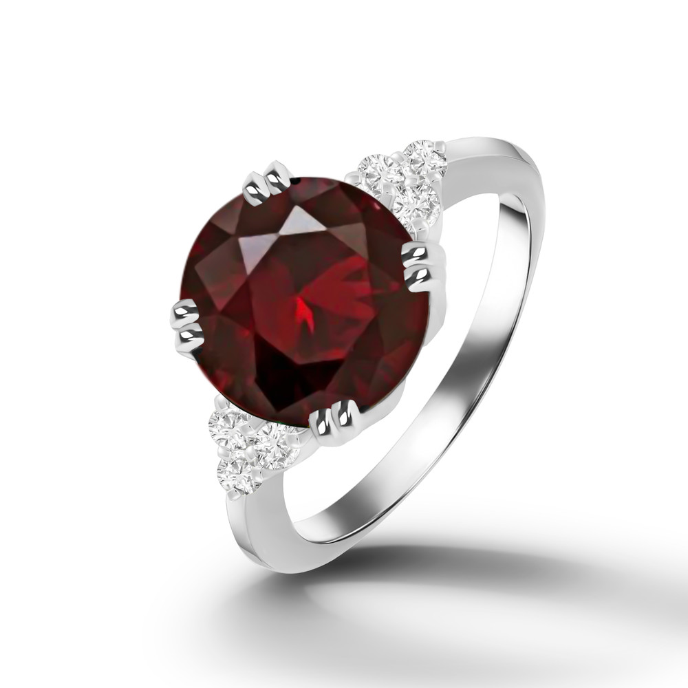 White-Garnet.jpg