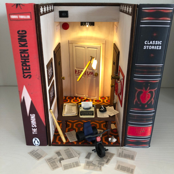 Shining-book-nook-Bookshelf-diorama-with-redrum-door-Miniature-library-king-decor-80s-cult-horror-Personalized-gift-10.JPG
