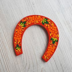 Souvenir wooden horseshoe hand-painted - Russian khokhloma painting red horseshoe