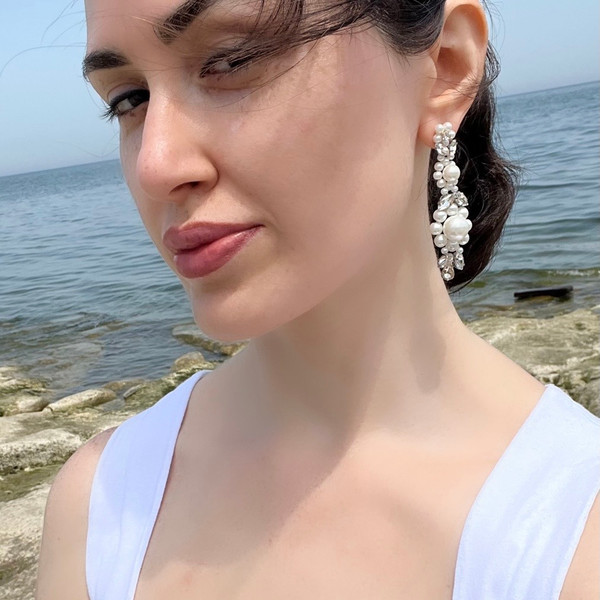 Daisy leaf cluster earrings