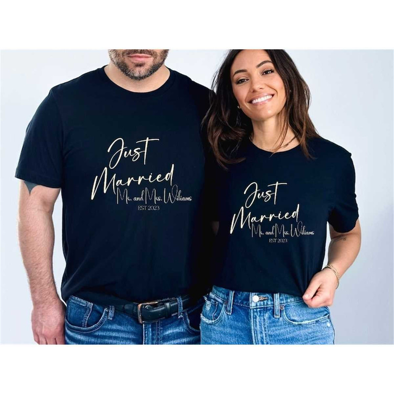 MR-2952023164531-just-married-t-shirt-personalised-husband-and-wife-couples-image-1.jpg
