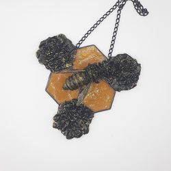 stained glass bee suncatcher, honeybee stained glass plant, polymer clay honeycomb decoration, lily flower ornament