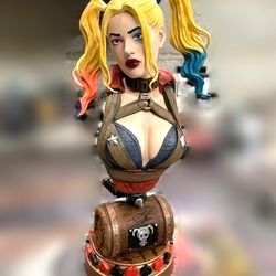 Harley Quinn Bust 3D printed hand painted custom figure, Harley Quinn Bust figure handpaint high detail