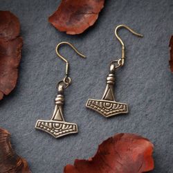 Mjolnir earrings. Thor Hammer earrings. Viking jewelry. Pagan jewelry