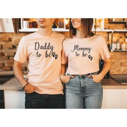 mommy to be daddy to be shirt, mommy and daddy to be gifts, mommy and daddy to be matching shirt