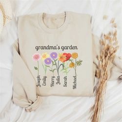 grandma's garden sweatshirt, personalized birthflower sweater, family name pullover, gift for grandmama, christmas gift,