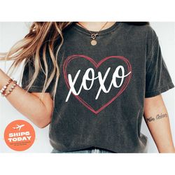 xoxo valentine's day shirt, gift for her, valentines day gift, love wins shirt, girlfriend valentine gift, couples gift,