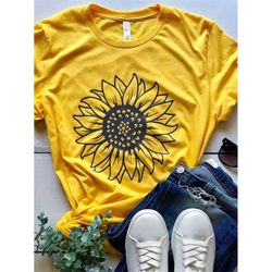sunflower shirt, floral tee shirt, flower shirt, garden shirt, womens fall shirt, sunflower tshirt, sunflower shirts