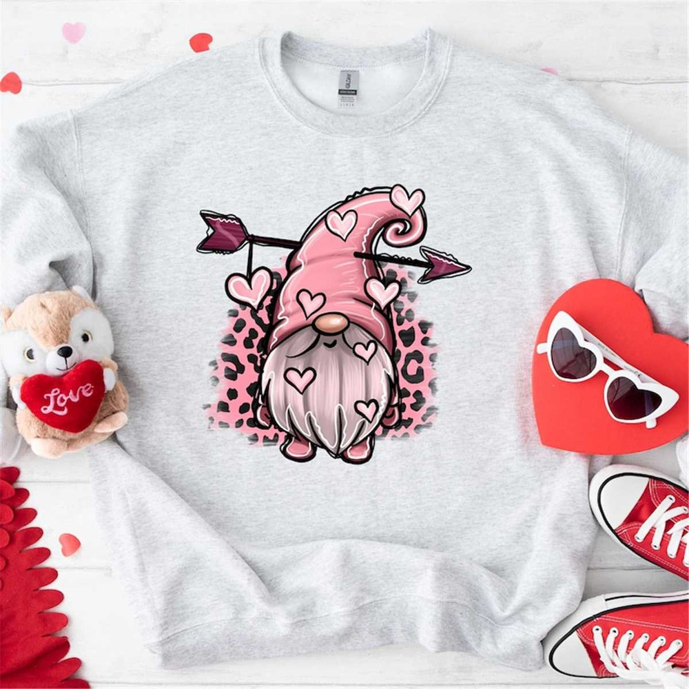 MR-3152023143343-valentines-day-leopard-print-gnomes-t-shirts-gnome-love-image-1.jpg