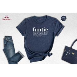 funtie describe shirt, shirts for aunts, funny aunt shirts, favorite aunt gift, gift for aunt, best aunt ever, aunt tee