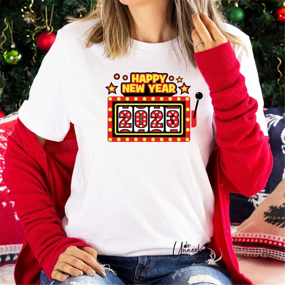 MR-162023194311-colorful-retro-vintage-new-years-eve-t-shirtsslot-image-1.jpg