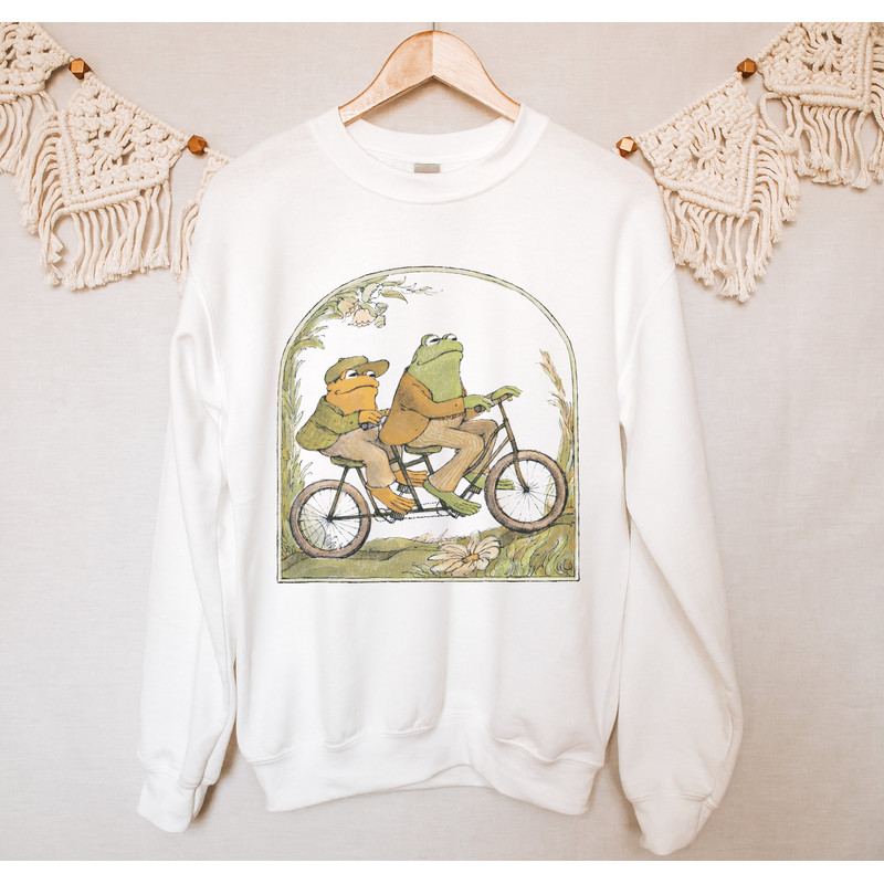 Frog And Toad Crewneck Sweatshirt, Vintage Classic Book Sweatshirt, Cottagecore Aesthetic - 3.jpg