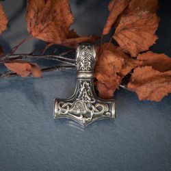 thors hammer pendant. viking jewelry. mjolnir pendant. norse necklace
