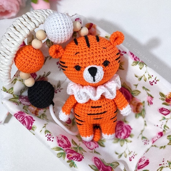 Crochet Rattle Tiger Baby gift box tiger. Baby crochet booties, rattle tiger, str - Inspire ...